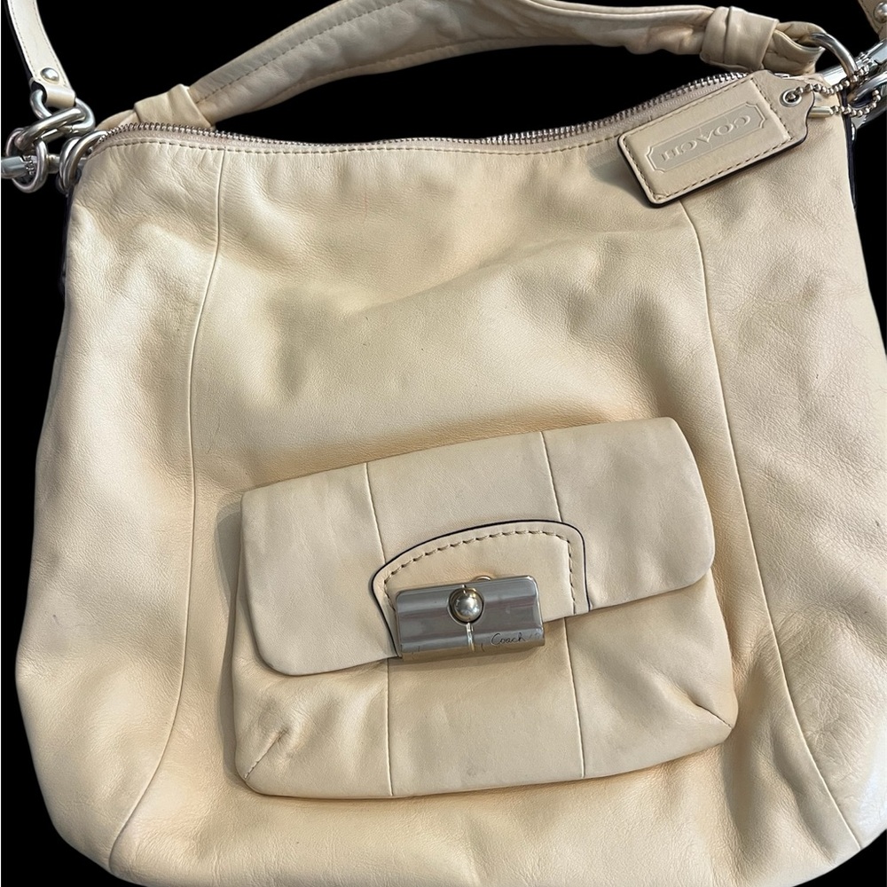 Coach Yellow Leather Shoulder Bag with Front Pocket - Picture 2 of 6